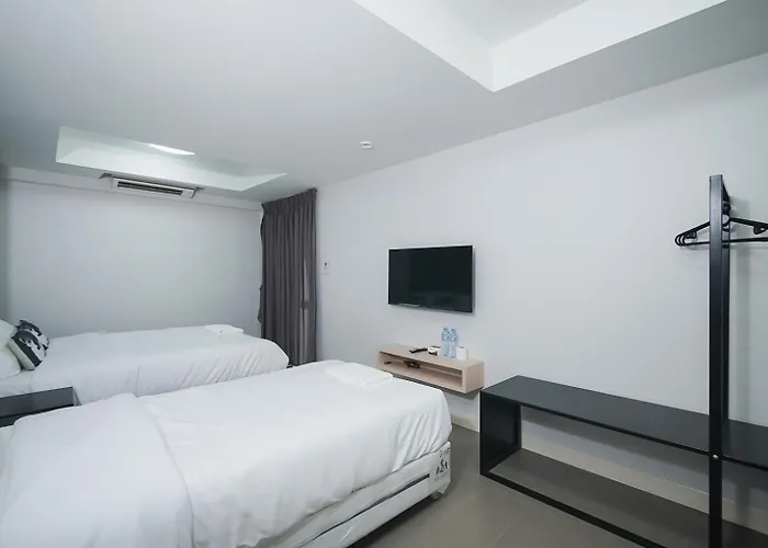 Mitr The Grand Palace Samyot - มิตร พระบรมมหาราชวัง Apartment Bangkok
