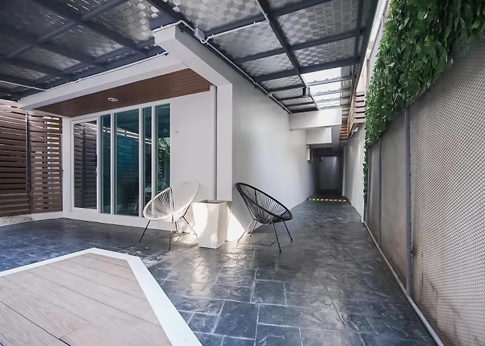 Mitr The Grand Palace Samyot - มิตร พระบรมมหาราชวัง Apartment